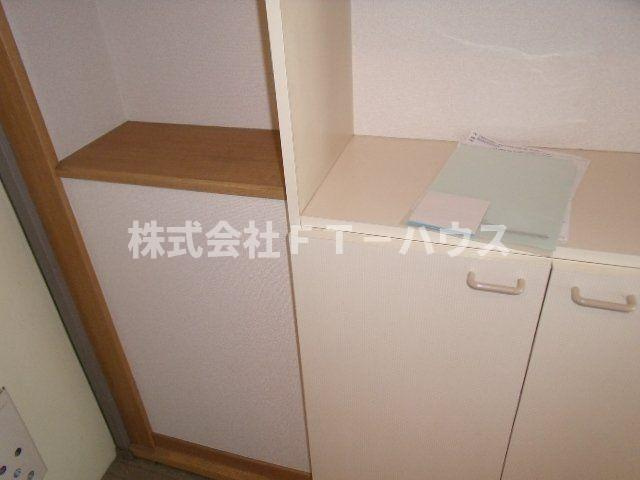 オパス原木の玄関
