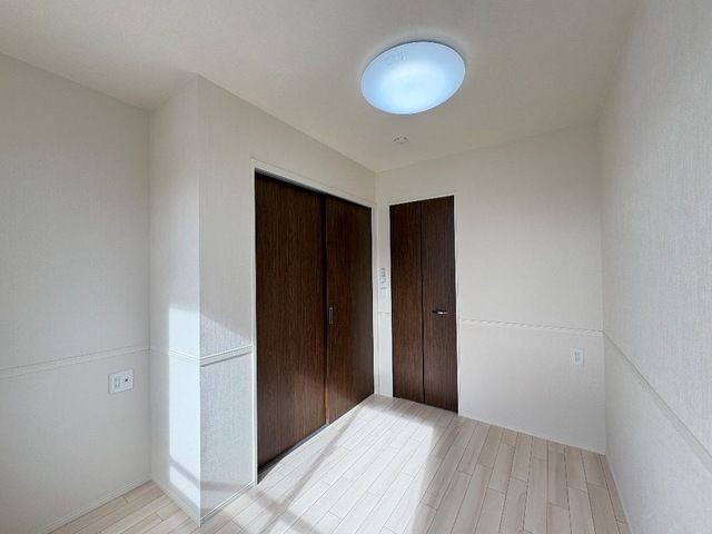 サンライズ南陽の洋室|個人の部屋や寝室として使える洋室です