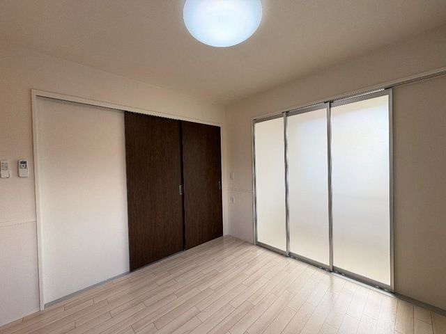 サンライズ南陽の居間・リビング|ゆったりとした居間です