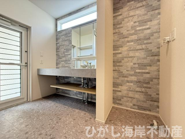 茅ヶ崎市室田３丁目　新築戸建　全２棟の脱衣所|脱衣スペース
