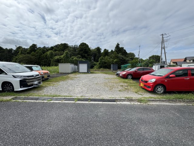 真鍋駐車場の駐車場