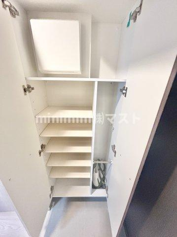 ファーストフィオーレ　グランフォートの収納|※別号室参考写真