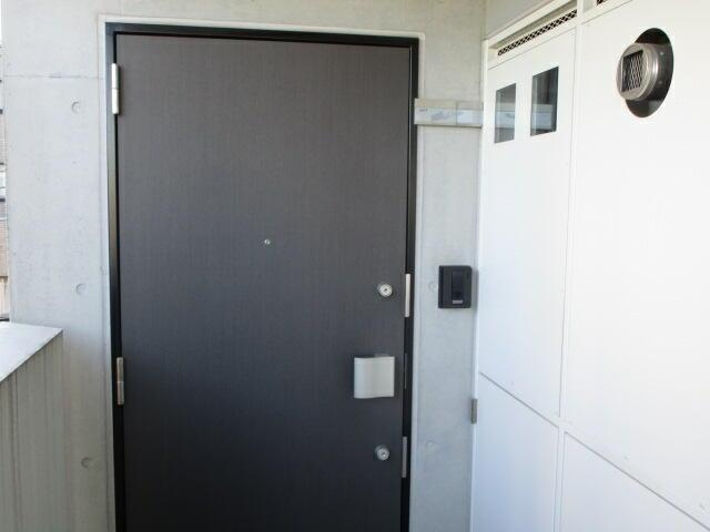 ＳＨＩＭＯＵＭＡ６ＡＰＡＲＴＭＥＮＴの玄関|玄関です
