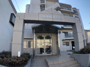 SEPIA西宮北口のエントランス