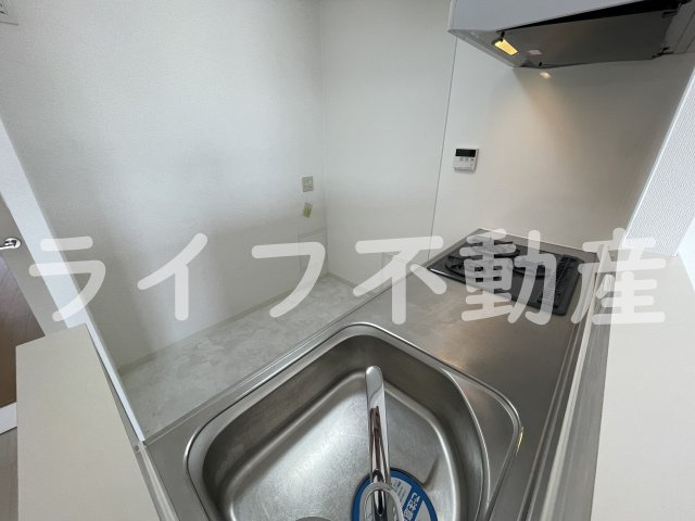 若草ハイツ　B棟のキッチン|コンパクトなキッチンで掃除もラクラク