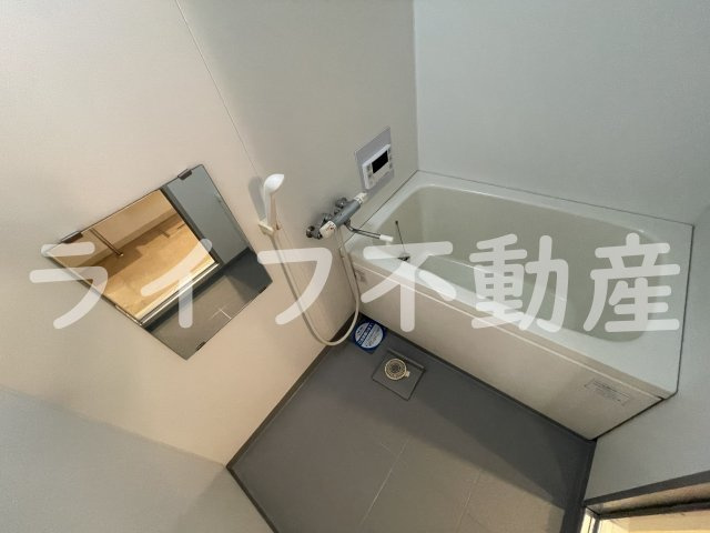 若草ハイツ　B棟の浴室|ゆったり過ごせるお風呂です