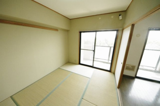 エンゼルハイツ東塚口の和室