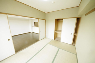 エンゼルハイツ東塚口の和室