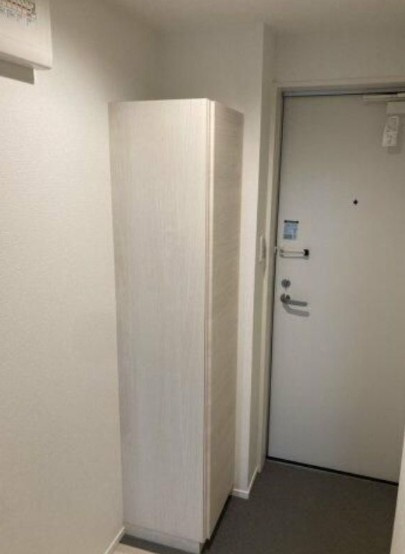 カインドネス新秋津の玄関