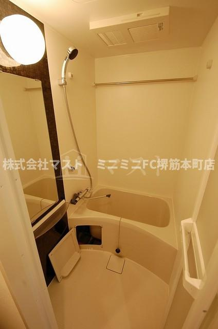エスリード谷町四丁目の浴室