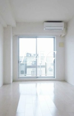 【居間・リビング】 | ラ・エテルノ東雪谷 | 洋室のお部屋です。