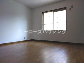 【寝室】 | リバーハイム | 2階洋室です！
