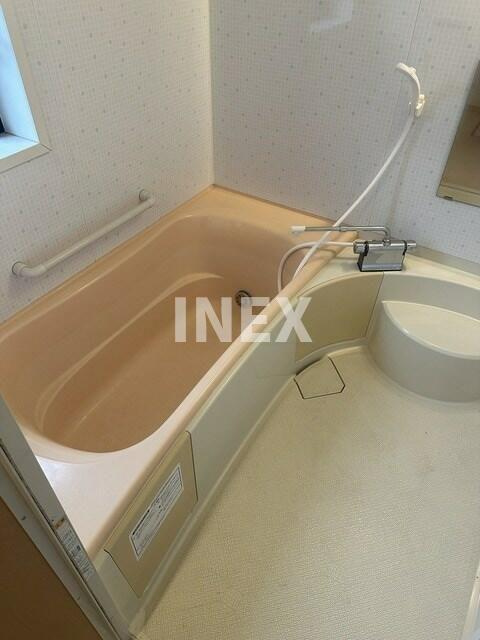 横浜市南区清水ケ丘の一戸建ての浴室