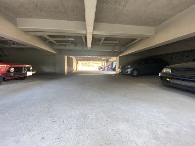 グランジュール南常盤台の駐車場