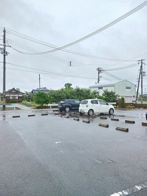 【駐車場】 | ボヌール岩橋　Ⅰ | 駐車場があるので、車を買う予定の方も安心です