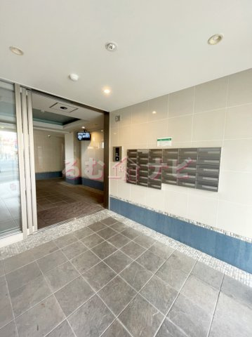 福岡市南区野間２丁目の賃貸マンションのエントランス