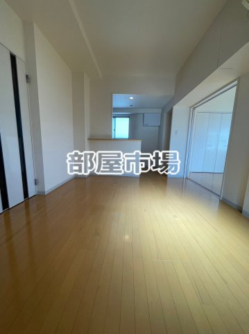 アールクレスト秋葉原の居間・リビング