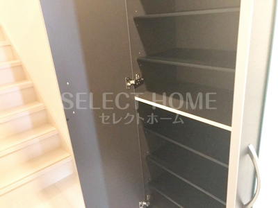 【玄関】 | ジェミニB | 収納もある玄関です