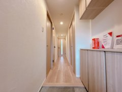 グラン・コート長楽寺の玄関