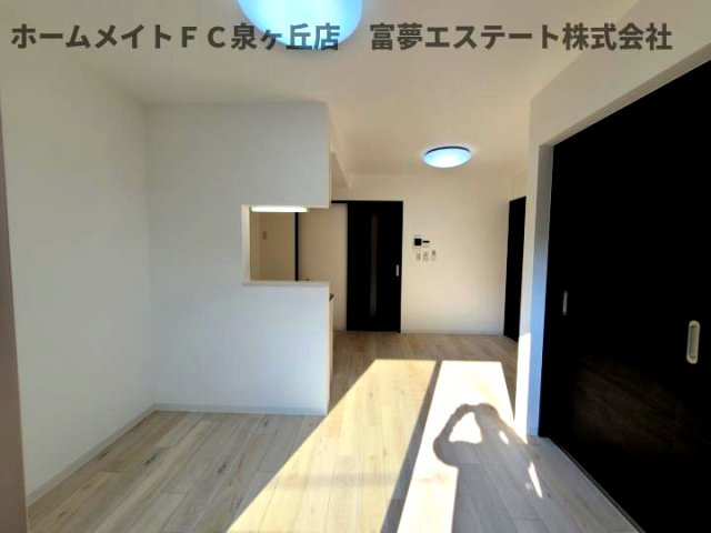 【居間・リビング】 | ジーメゾン泉大津エヴァース | リビングと洋室の間仕切りを閉めたとき