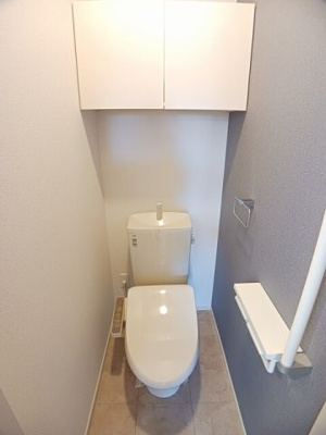【トイレ】 | ヴァーサ・メローネⅡ | ゆったりとした空間のトイレです