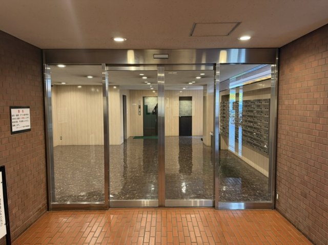 【エントランス】