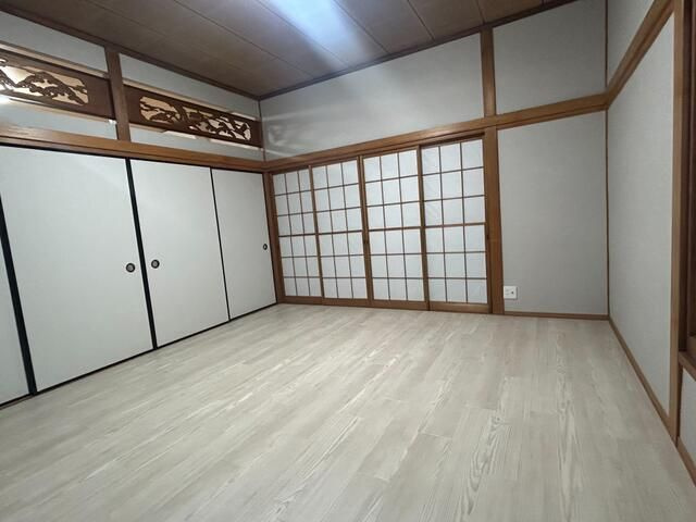 大口貸家の寝室