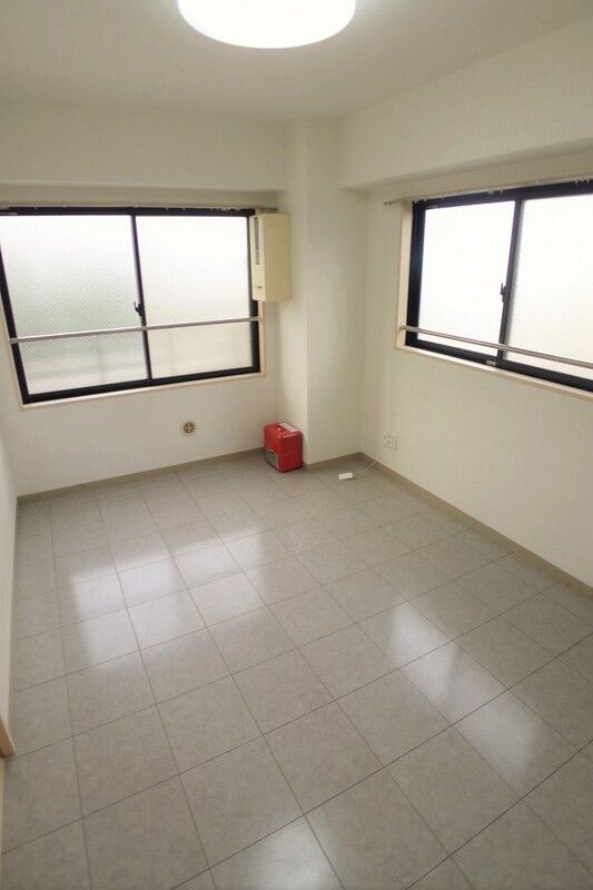 清瀬市元町１丁目の賃貸マンションの居間・リビング