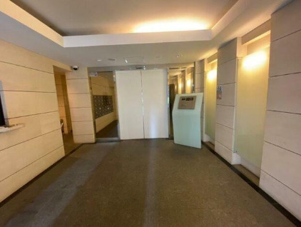 ブレシア銀座イーストのエントランス