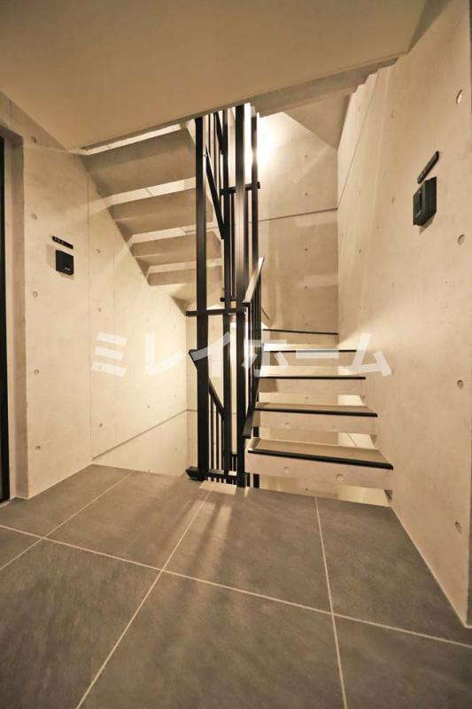 VERXEED STAIR Omorikitaのロビー