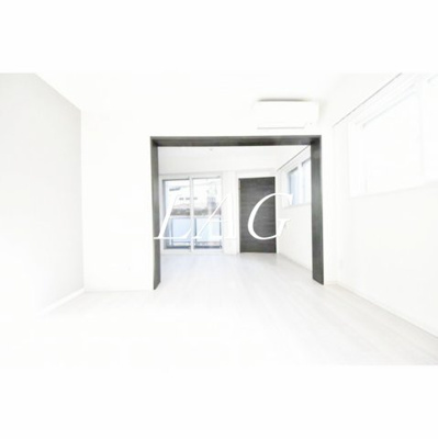 【居間・リビング】 | グランツルクサス神田 | 洋室のお部屋です。