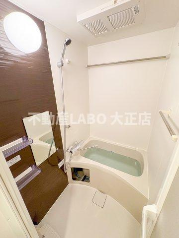 フォーリアライズ弁天町ノビアの浴室