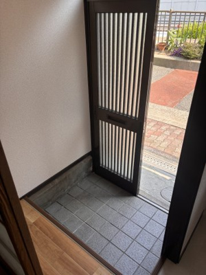 【玄関】 | 南住吉向井貸家 | 玄関です。
