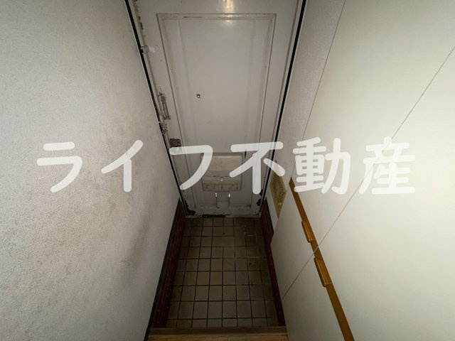 コーポ飯島の玄関|明るい玄関です