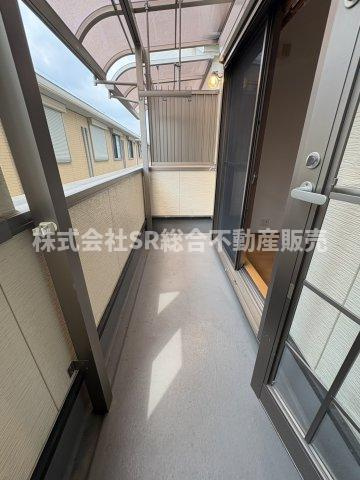 花園東町3丁目中古戸建のバルコニー|少々の雨が降っても大丈夫！陽当たり良好のバルコニーです！