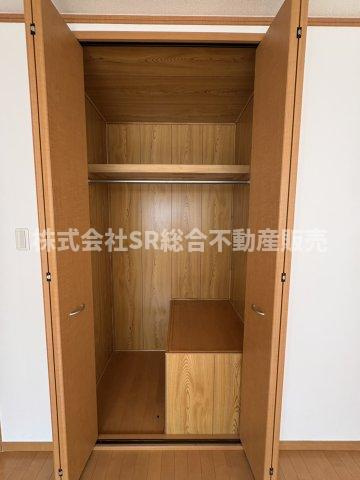 花園東町3丁目中古戸建の収納|便利な収納スペースです