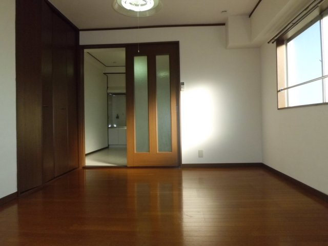 城村マンションの居間・リビング