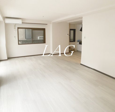 【居間・リビング】 | フローレス赤羽 | 洋室のお部屋です。