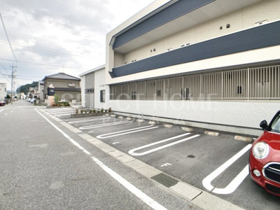 【駐車場】 | パークワン | 駐車スペースもあります