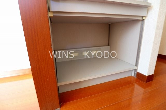 世田谷区桜上水１丁目のアパートの収納