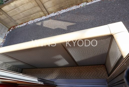 世田谷区桜上水１丁目のアパートのバルコニー