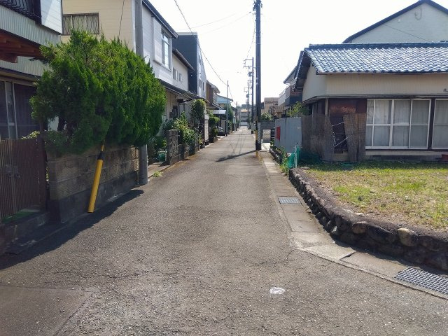 【前面道路含む現地写真】の画像