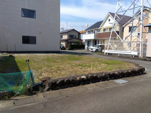 【前面道路含む現地写真】の画像
