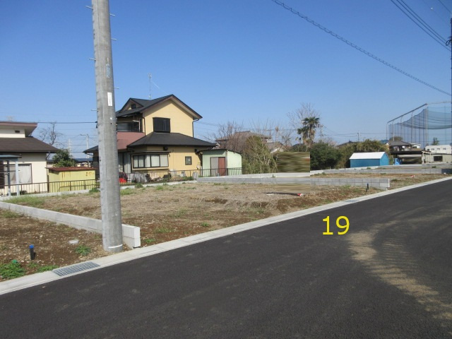 【仲介手数料無料】新築戸建　東松山市石橋1630-6（全31棟）の前面道路含む現地写真