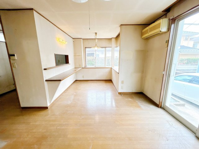 小山市中久喜3丁目　中古戸建の居間・リビング
