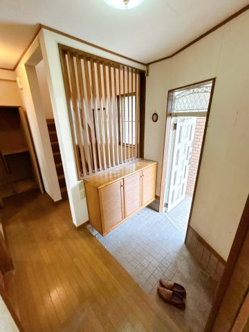 小山市中久喜3丁目　中古戸建の玄関