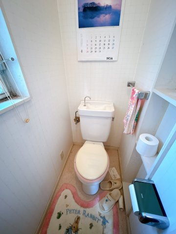 小山市中久喜3丁目　中古戸建のトイレ