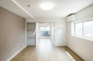 【居間・リビング】 | フォセット深沢 | 洋室のお部屋です。