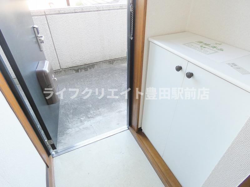 マーベリー石川の玄関