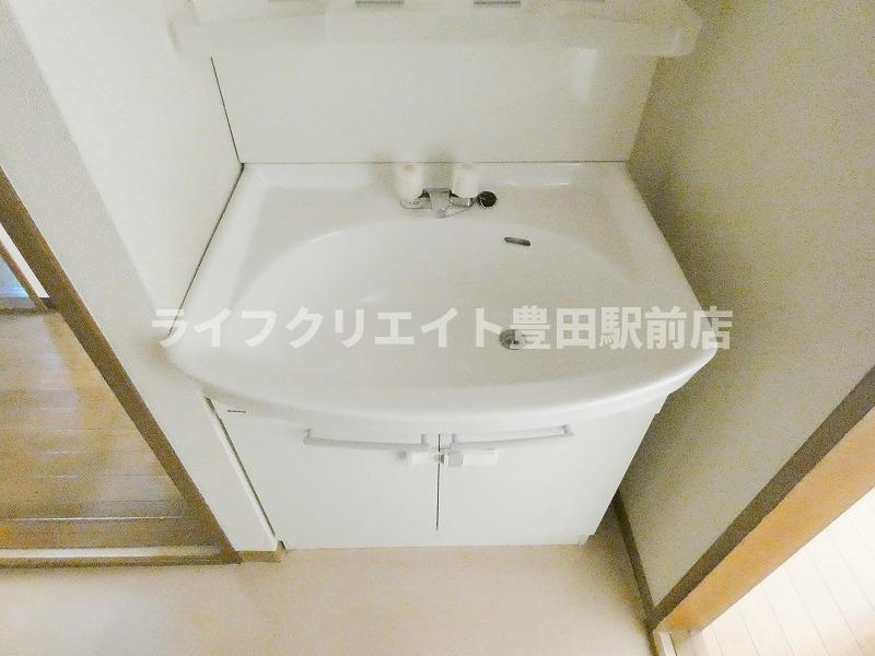 マーベリー石川の洗面所